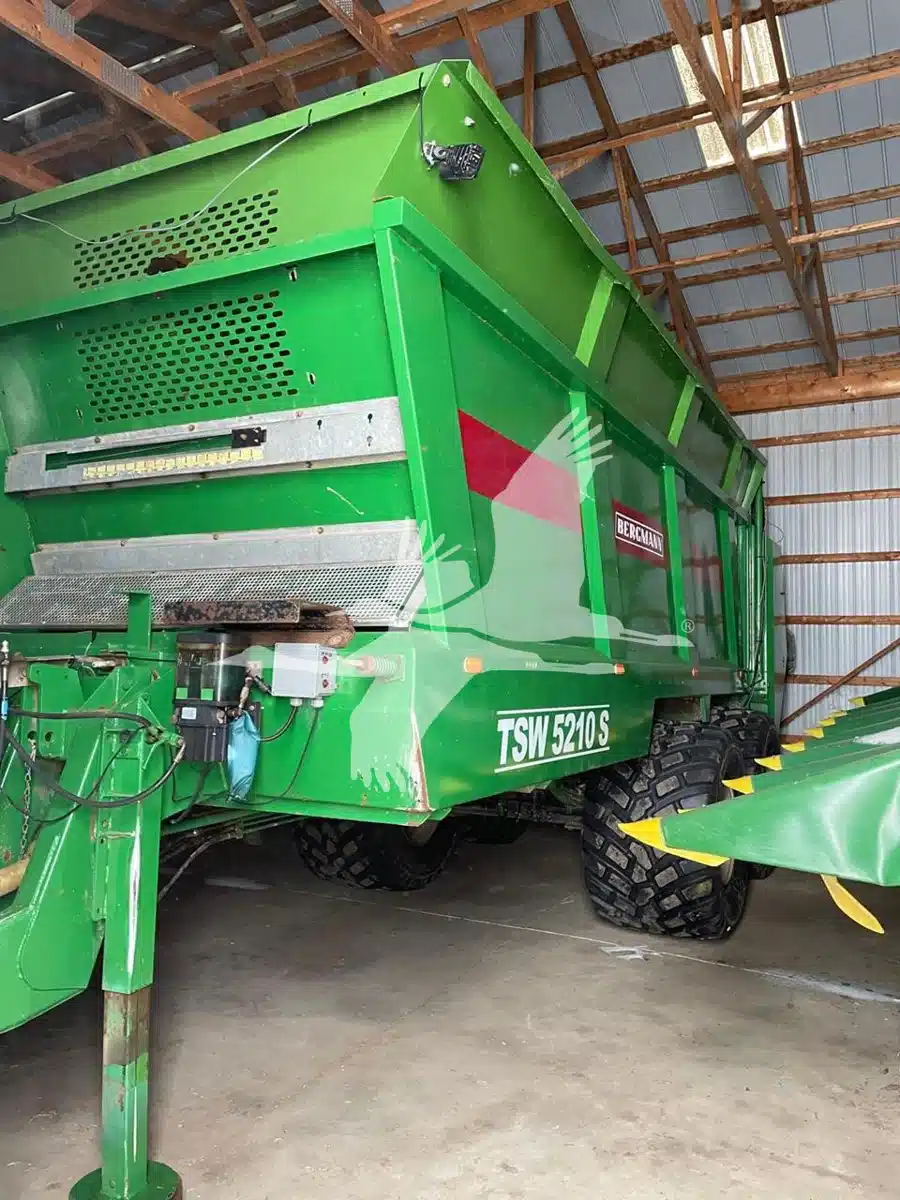 Gallery image 1 for Used 2005 Bergmann TSW 5210S Manure Spreader