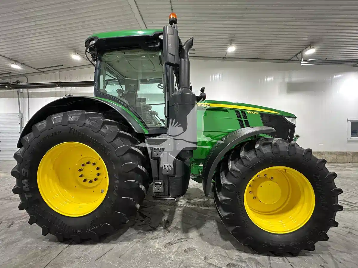 Gallery image 2 for Used 2018 John Deere 7310R Tractor