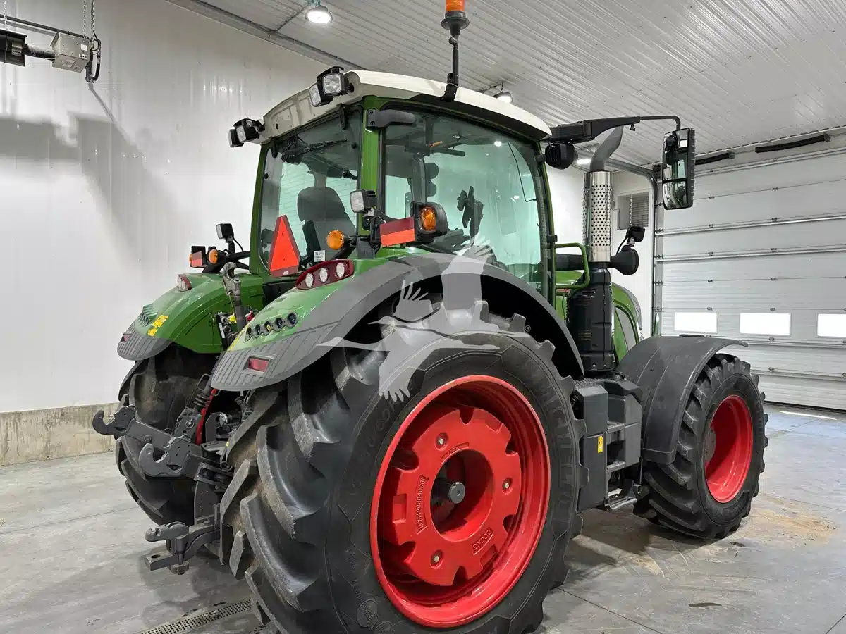 Gallery image 2 for Used 2022 Fendt 724 VARIO Tractor