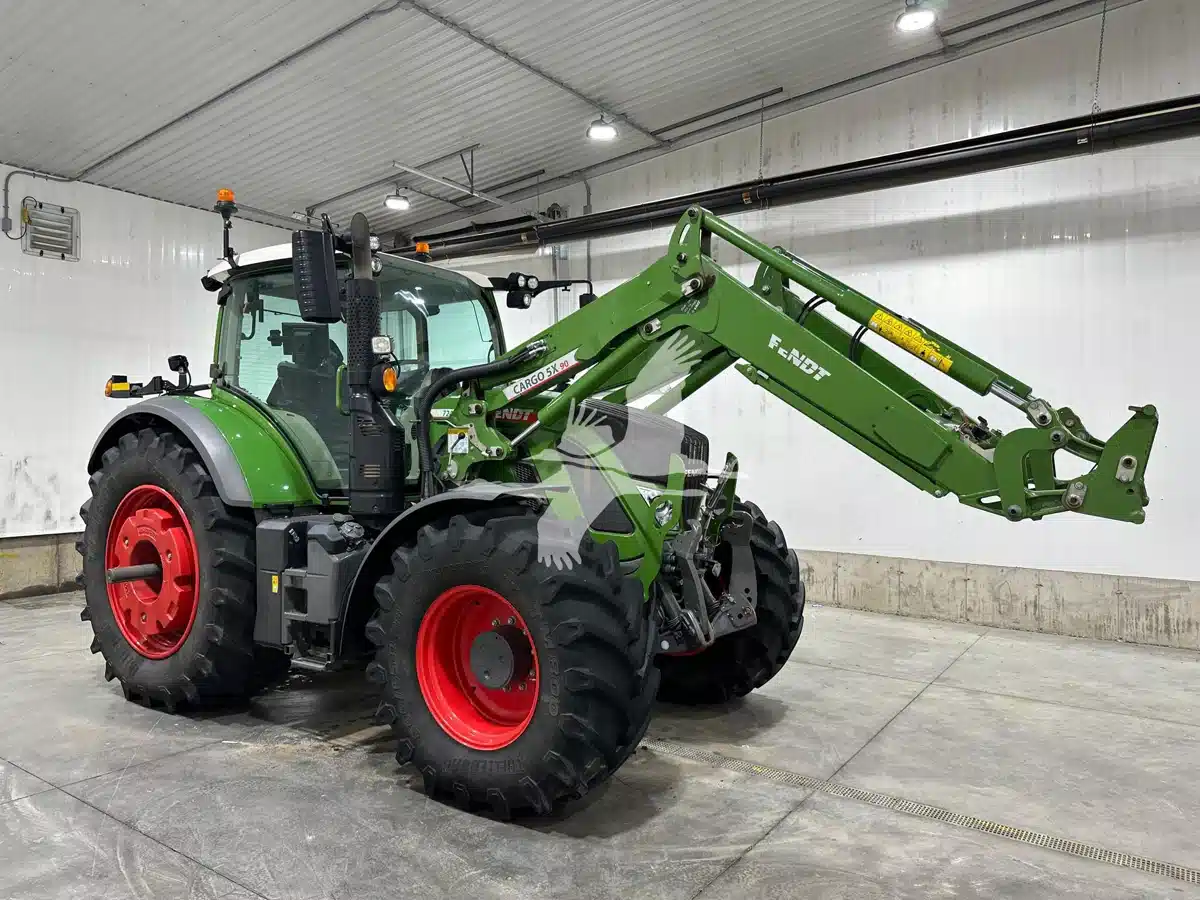 Gallery image 1 for Used 2023 Fendt 724 VARIO Tractor