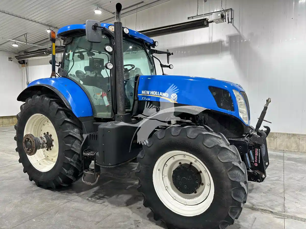 Gallery image 1 for Used 2012 New Holland T7.235 Tractor