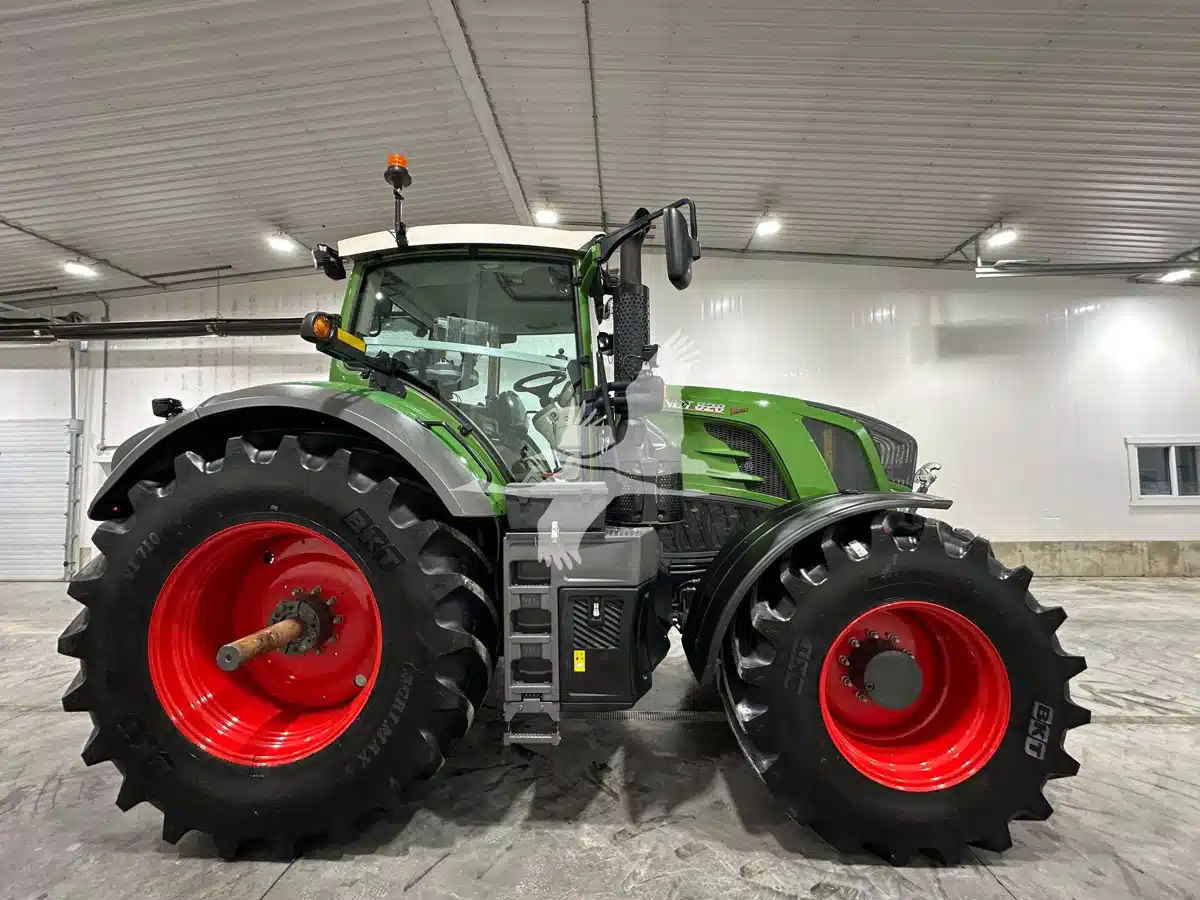 Gallery image 2 for 2022 Fendt 828 VARIO Tractor