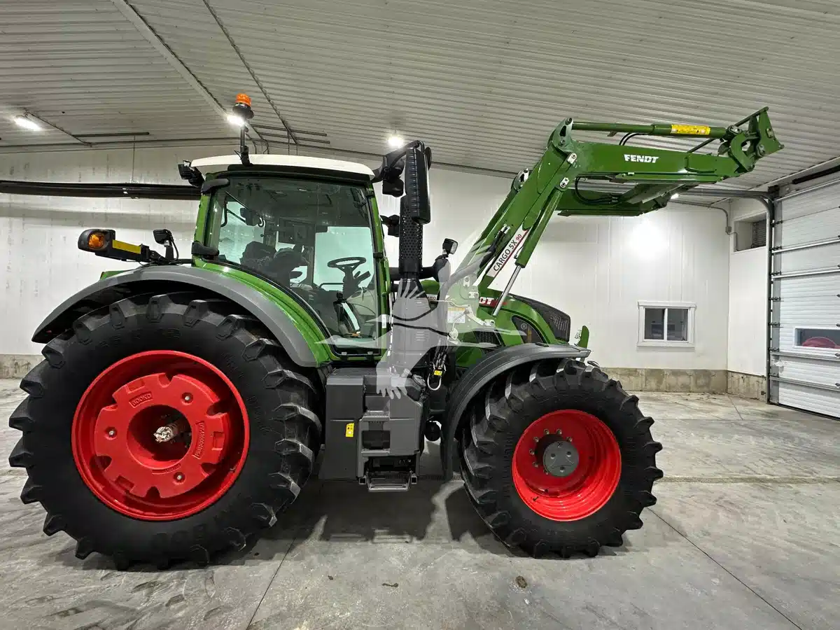 Gallery image 2 for 2023 Fendt 724 VARIO Tractor