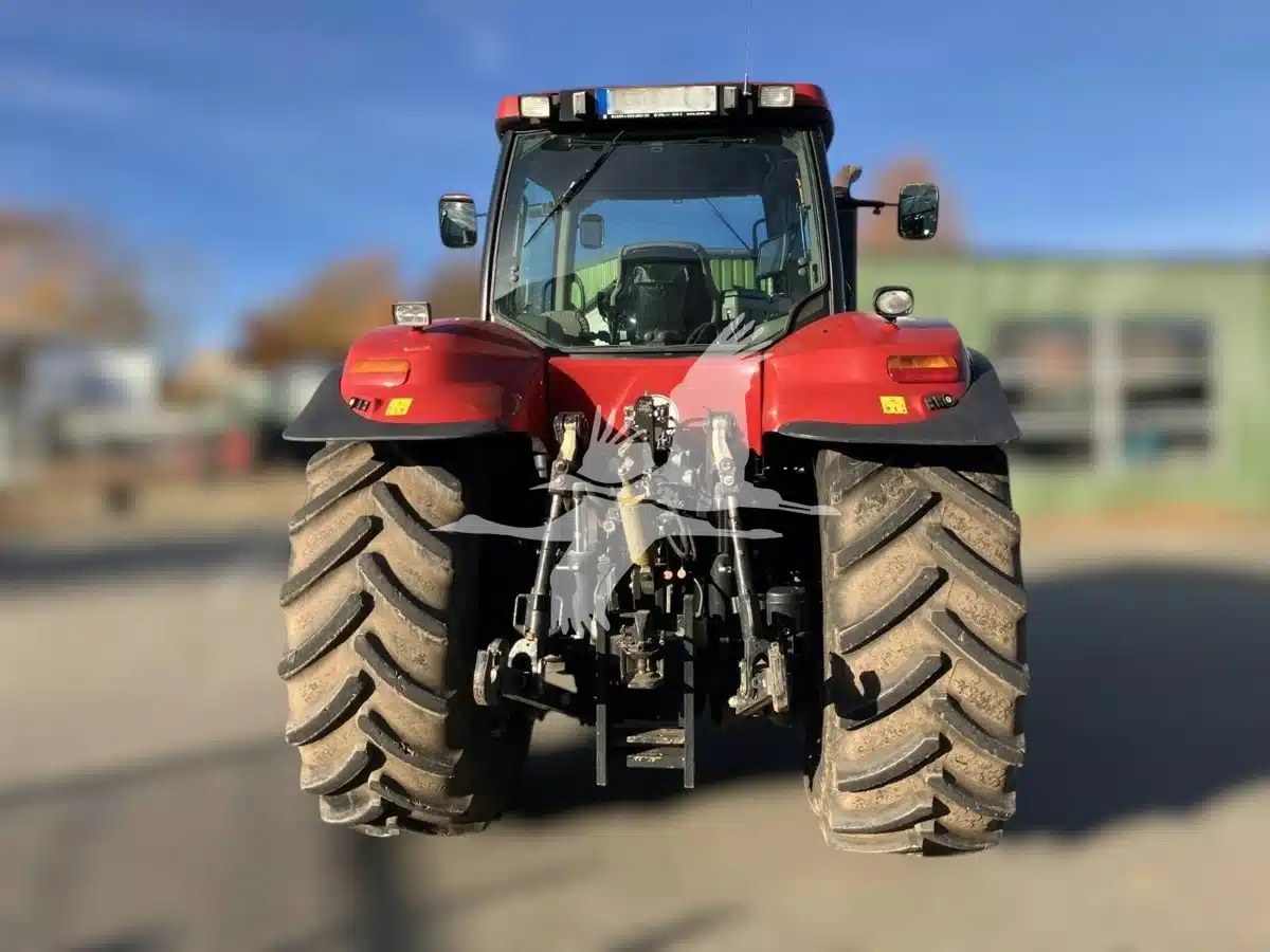 Gallery image 2 for Used 2009 Case IH MAGNUM 335 Tractor