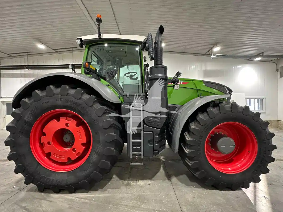 Gallery image 2 for 2023 Fendt 1042 VARIO Tractor