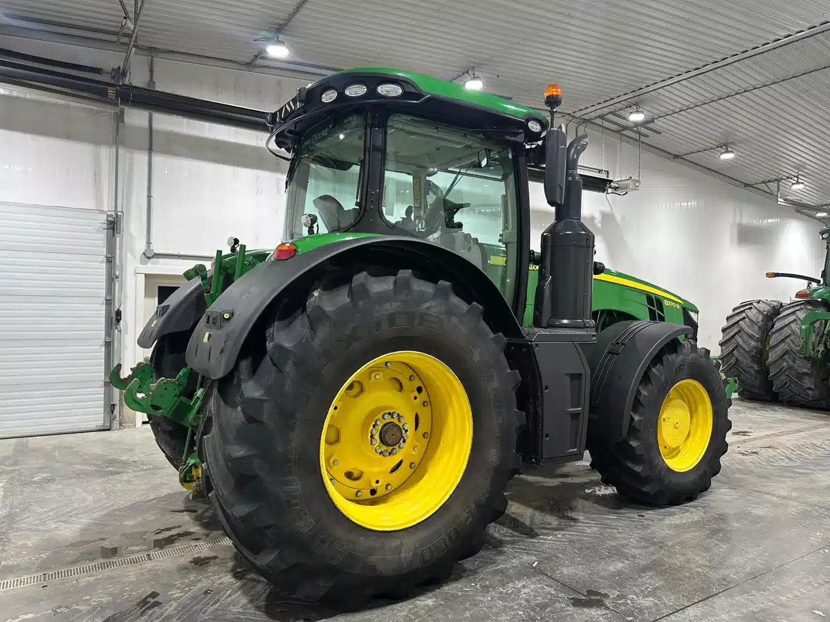Gallery image 2 for 2018 John Deere 8370R Tractor