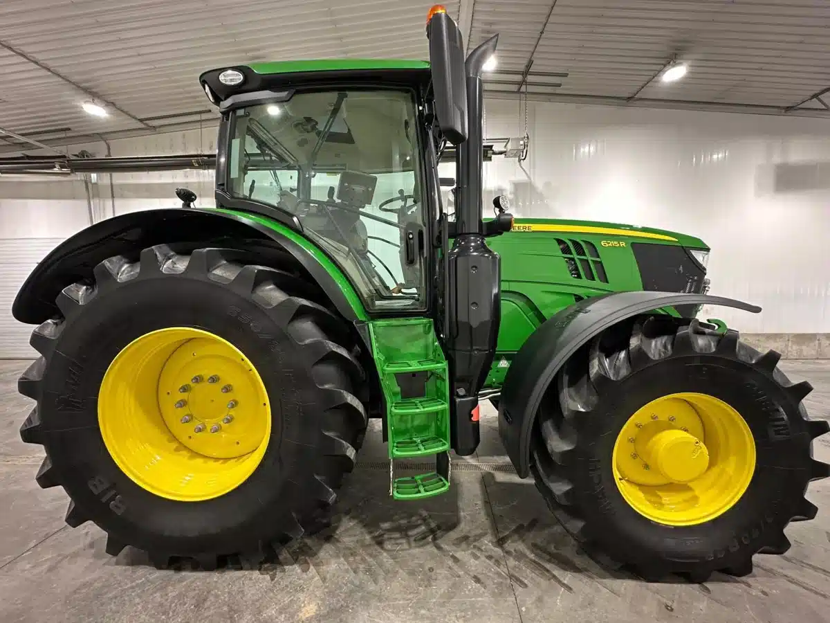 Gallery image 2 for 2018 John Deere 6215R Tractor