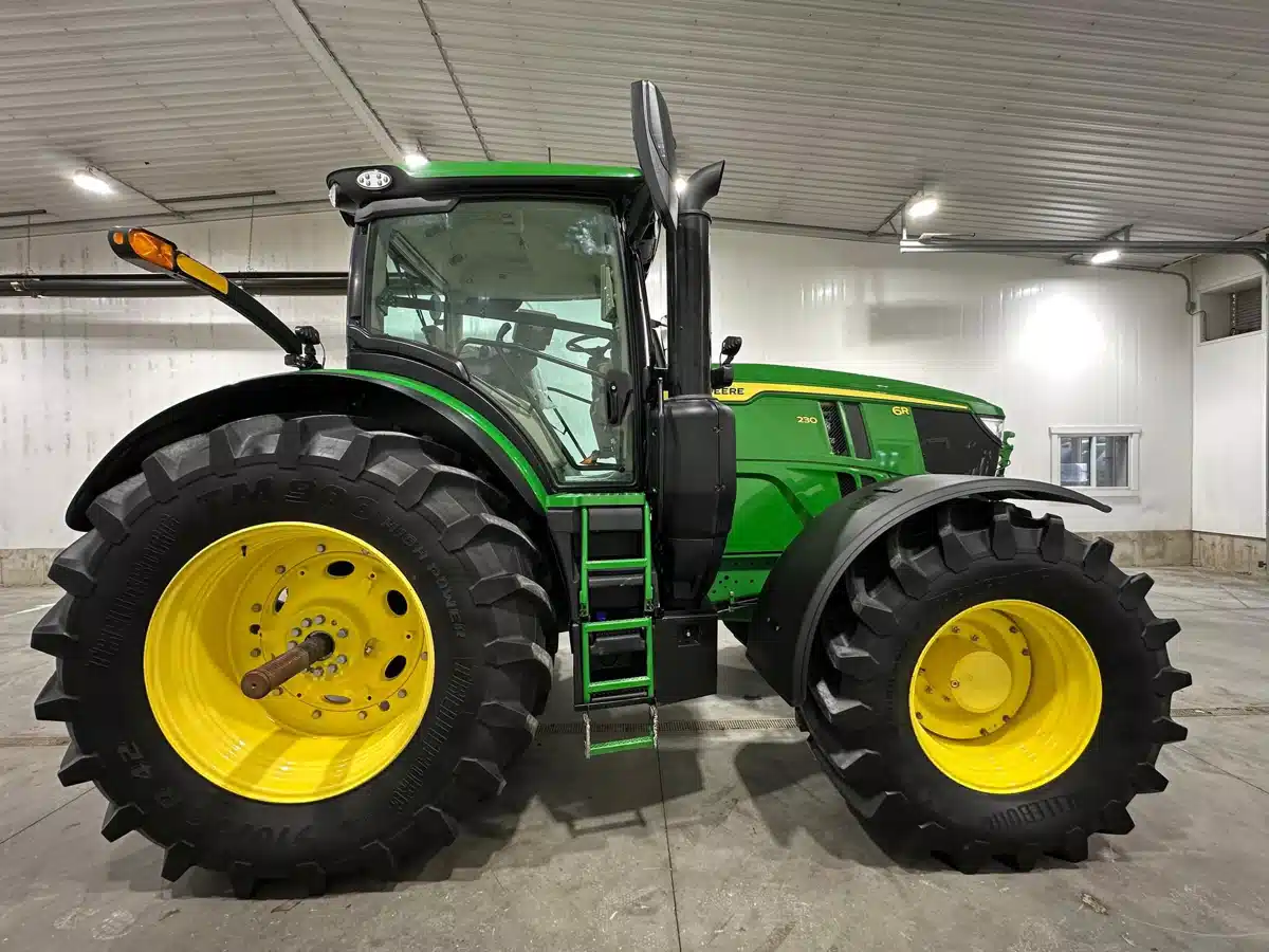 Gallery image 2 for 2023 John Deere 6R 230 Tractor