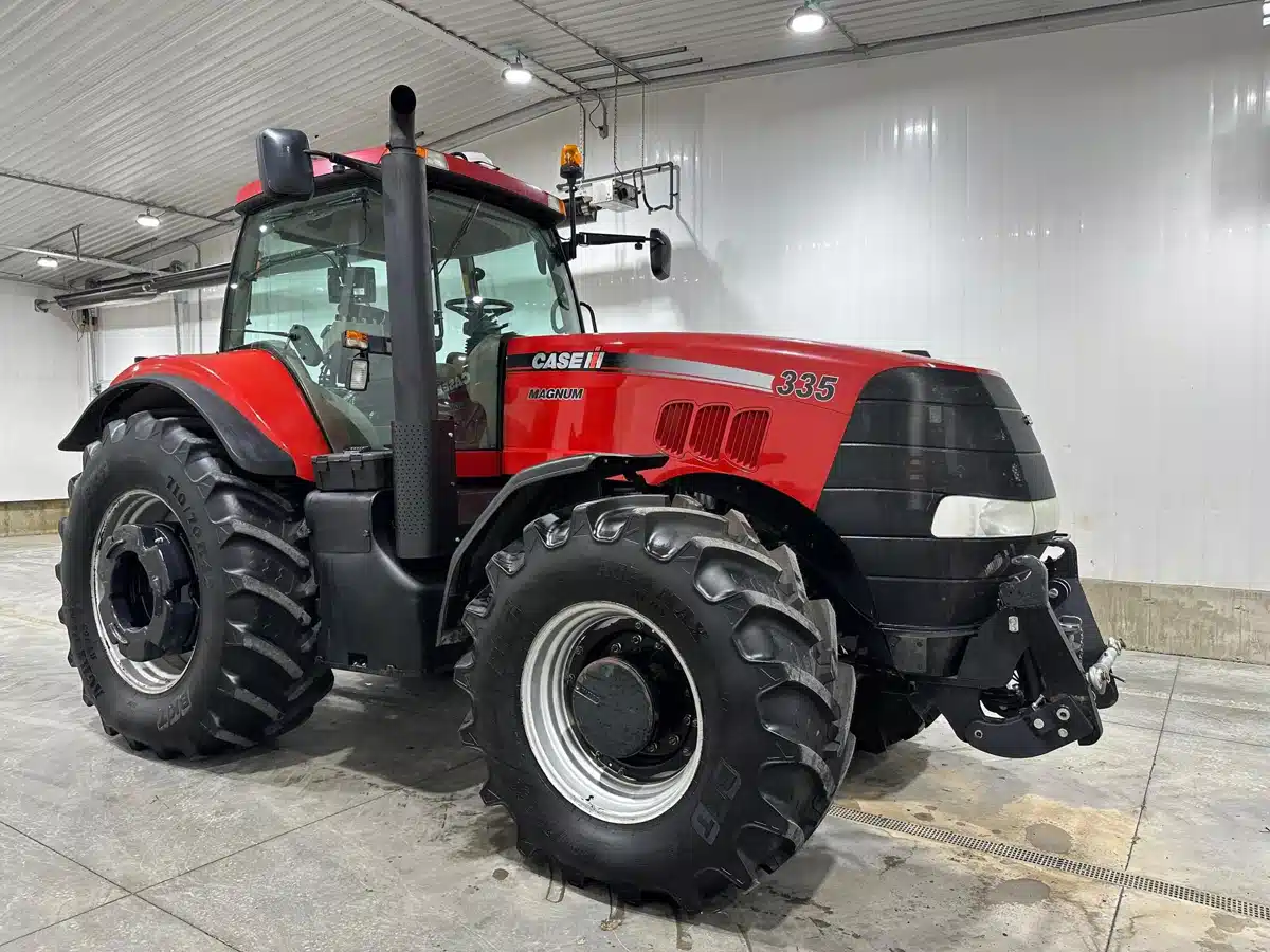 Gallery image 1 for 2009 Case IH MAGNUM 335 Tractor