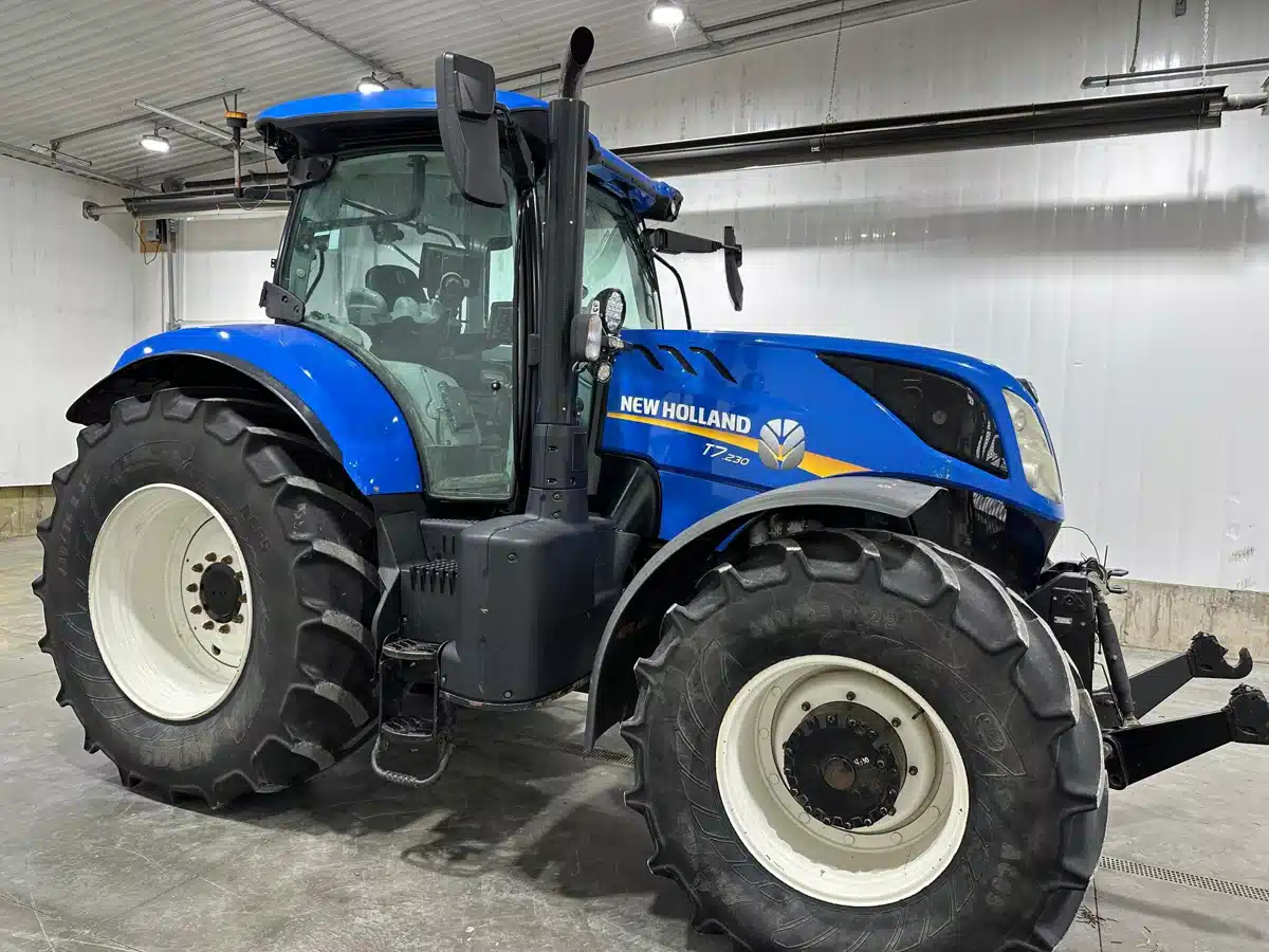 Gallery image 1 for 2017 New Holland T7.230 Tractor