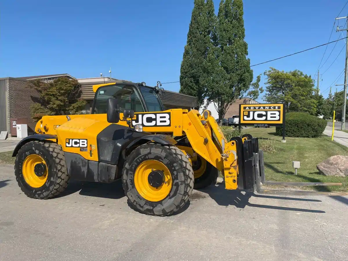 Gallery image 2 for Used 2017 JCB 541-70 TeleHandler