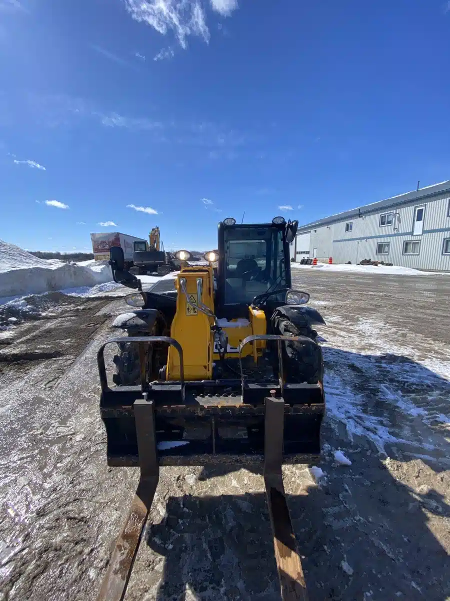 Gallery image 2 for Used 2020 JCB 525-60 TeleHandler