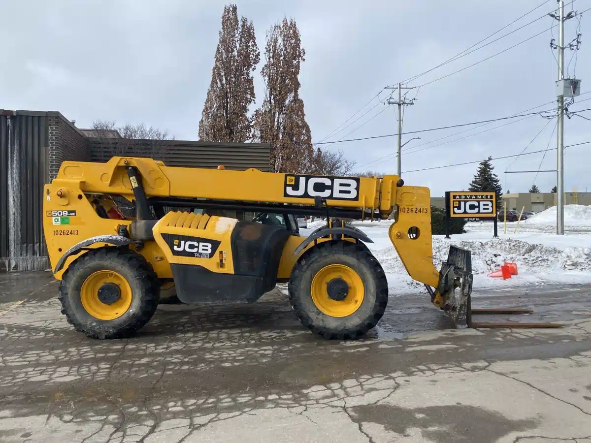 Gallery image 2 for Used 2014 JCB 509-42 TeleHandler