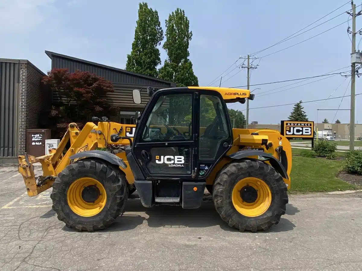 Gallery image 1 for Used 2019 JCB 541-70 TeleHandler