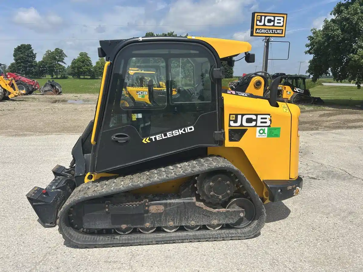 Gallery image 1 for Used 2020 JCB 3TS-8T TeleHandler