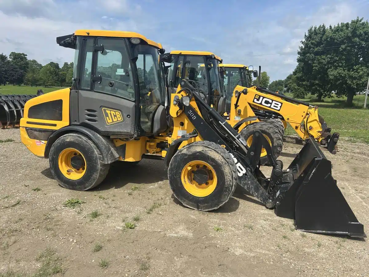 Gallery image 1 for Used 2016 JCB 407 Wheel Loader