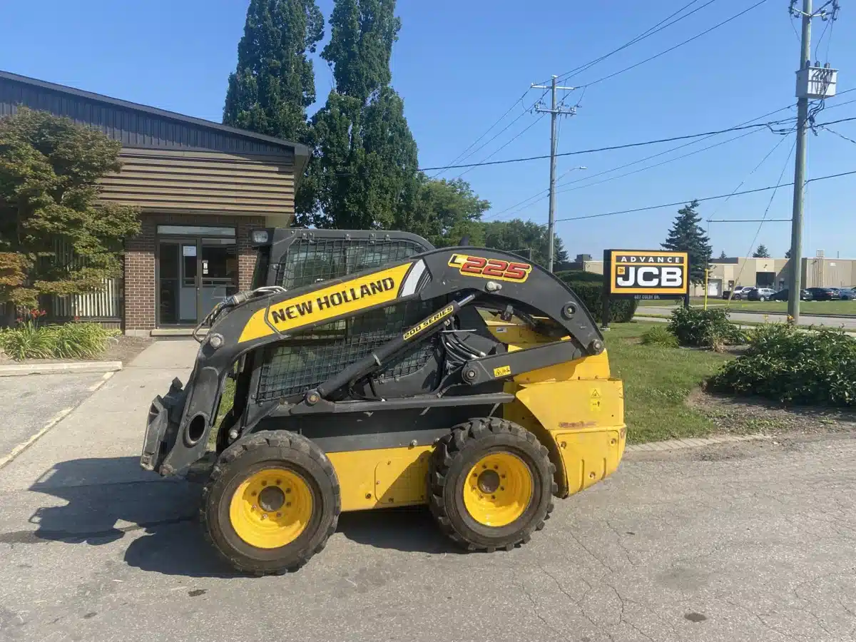 Gallery image 1 for Used New Holland L225 Skid Steer