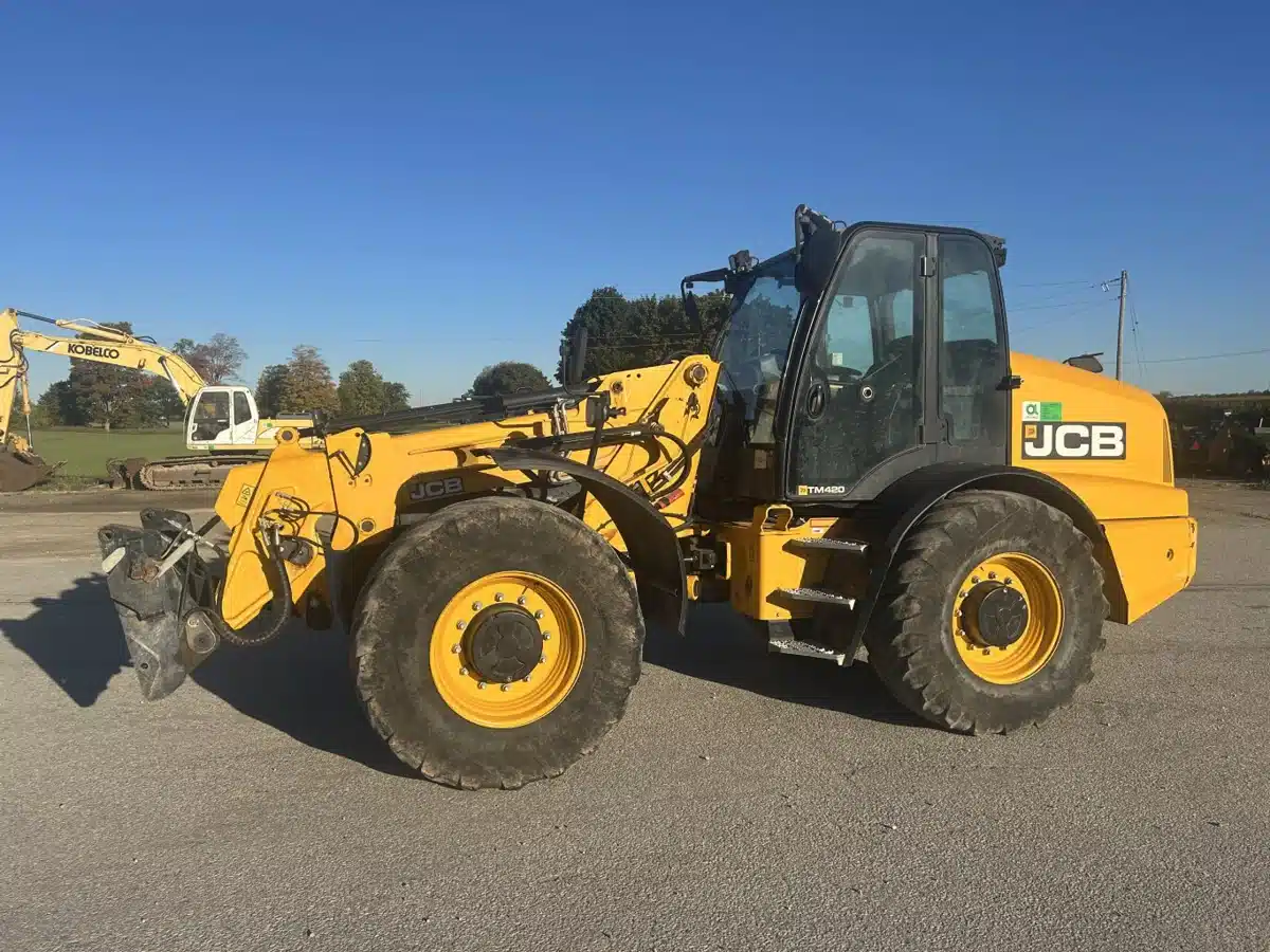 Used 2022 JCB TM420 AGRI TeleHandler