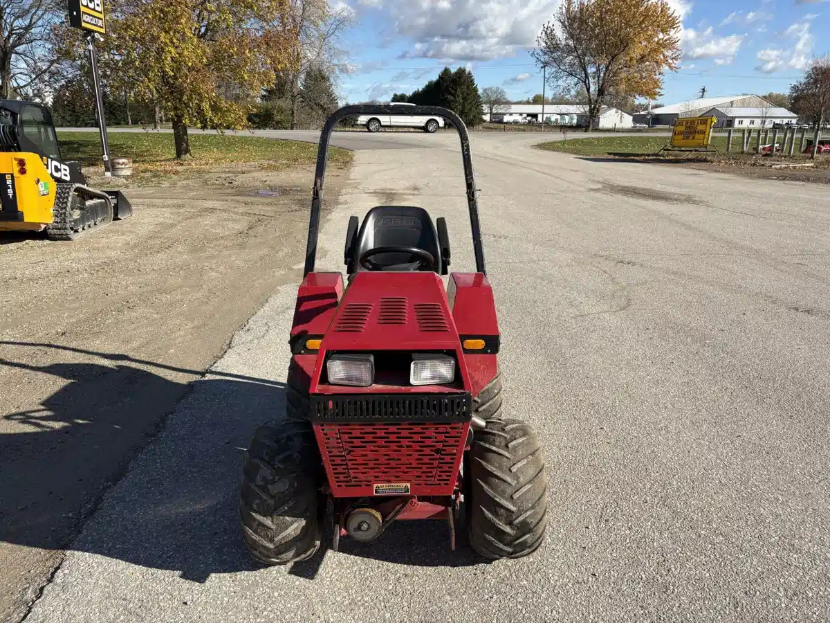 Gallery image 2 for Used Steiner 430 Tractor