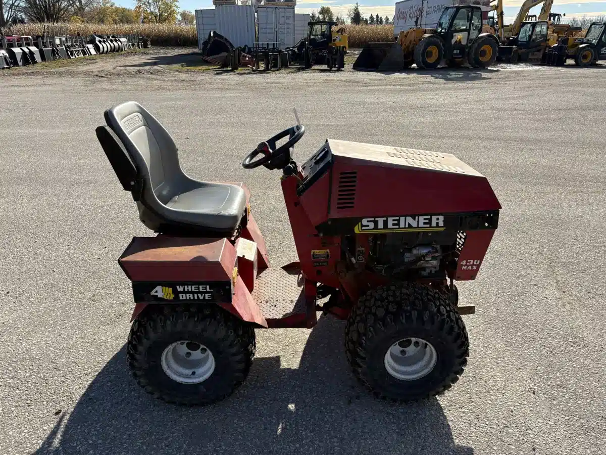 Gallery image 2 for Used Steiner 430 Tractor