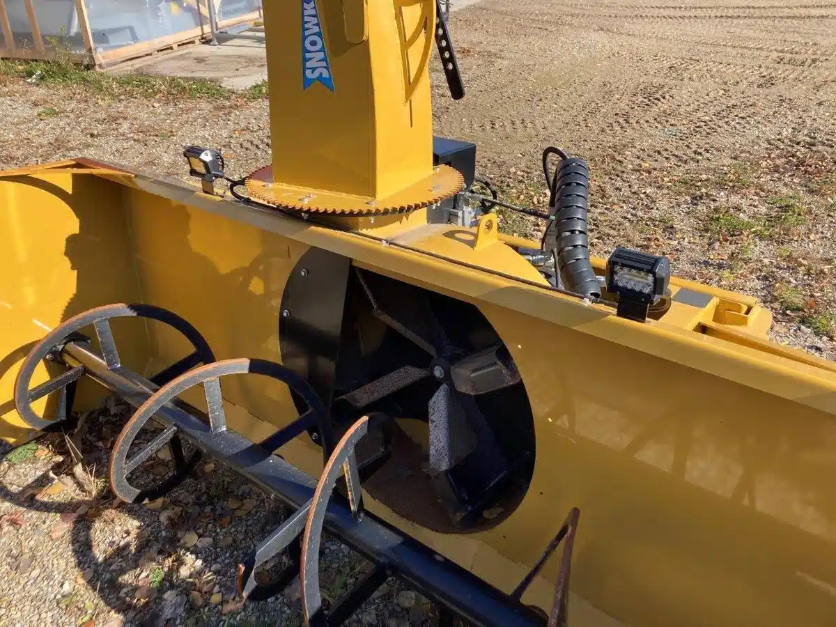 Used 2022 Unspecified 96" Snow Blower