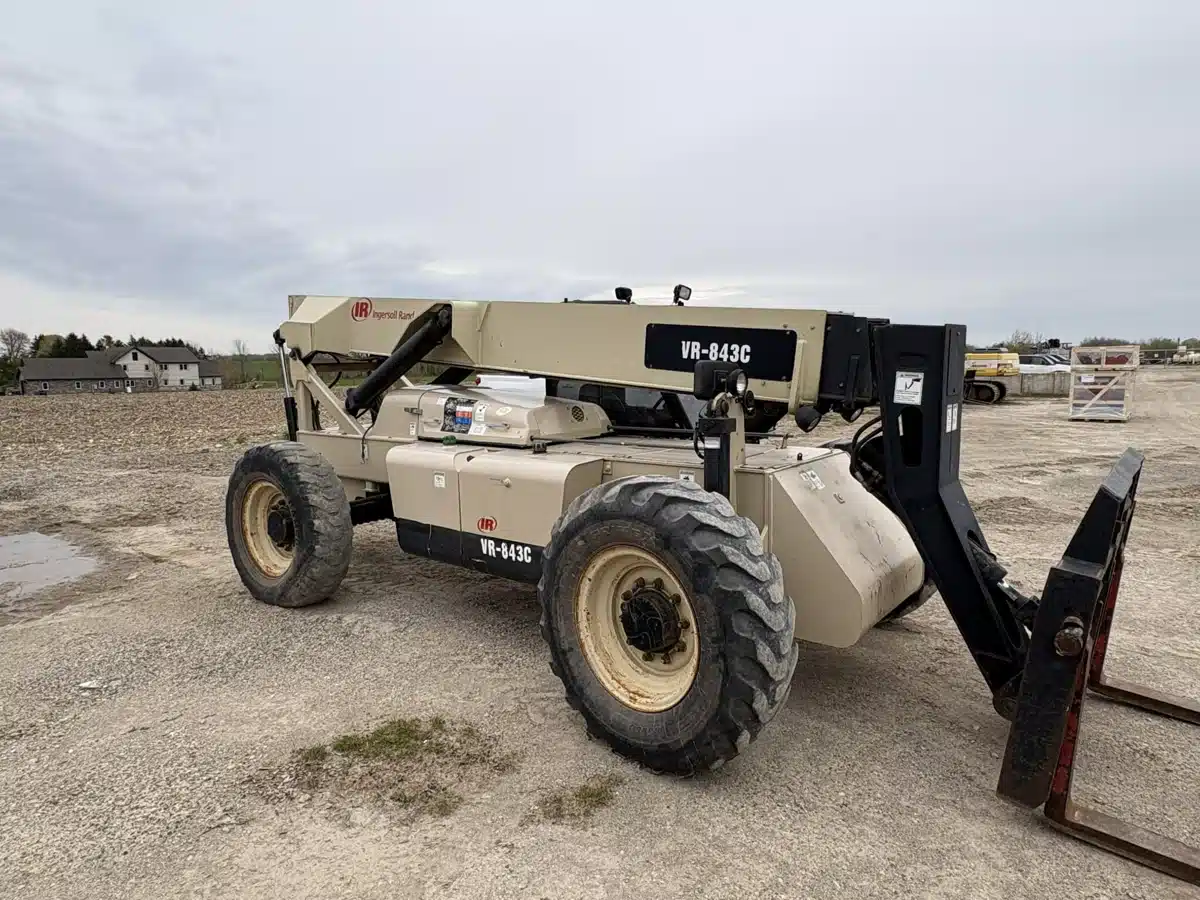 Gallery image 2 for 2006 Ingersoll VR84C TeleHandler