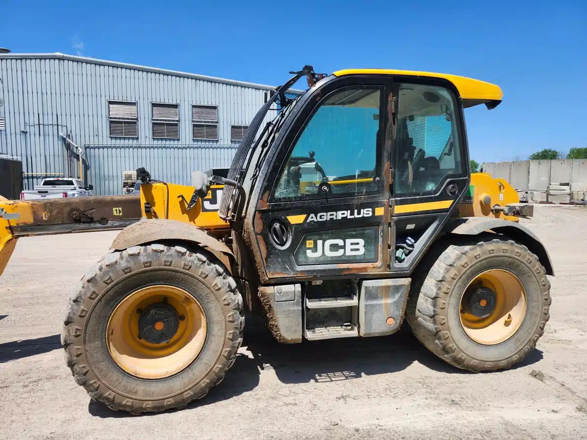 Gallery image 1 for 2022 JCB 542-70 TeleHandler