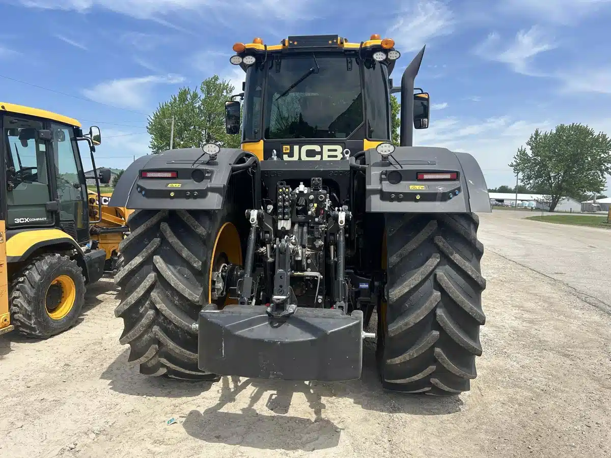 Gallery image 1 for 2021 JCB FASTRAC 8330 Tractor