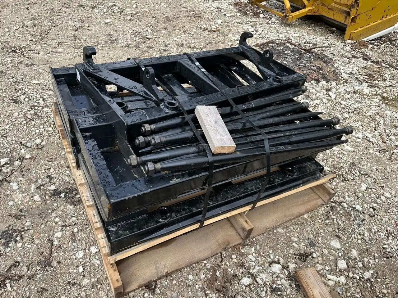 Gallery image 2 for New 2024 Walco DOUBLE PRONG Bale Spear