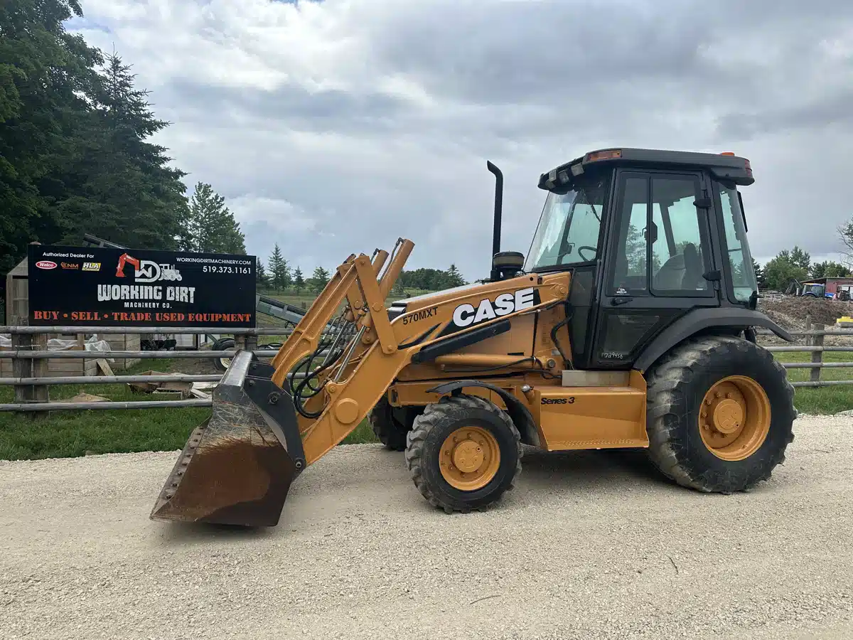 Gallery image 2 for Used 2007 Case 570MXT Tractor Loader