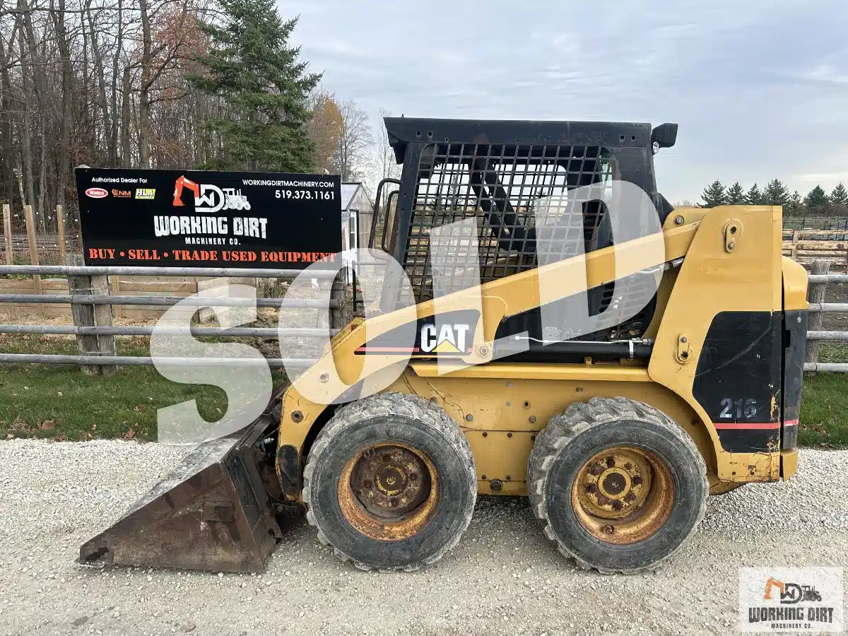 Gallery image 1 for Used 2002 Caterpillar 216 Skid Steer