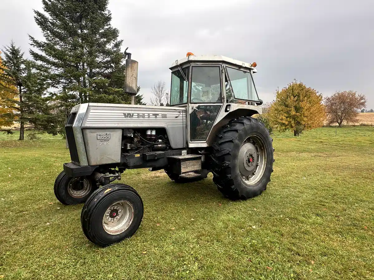 Gallery image 2 for Used 1981 White 2-85 Tractor