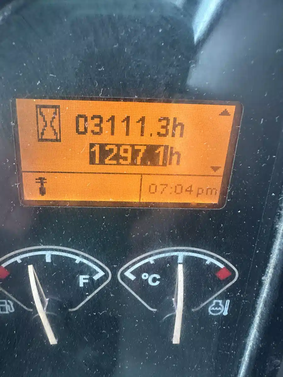 Gallery image 2 for Used 2014 Volvo ECR88 Excavator