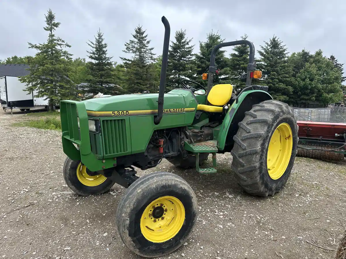 Gallery image 2 for Used 1995 John Deere 5300 Tractor