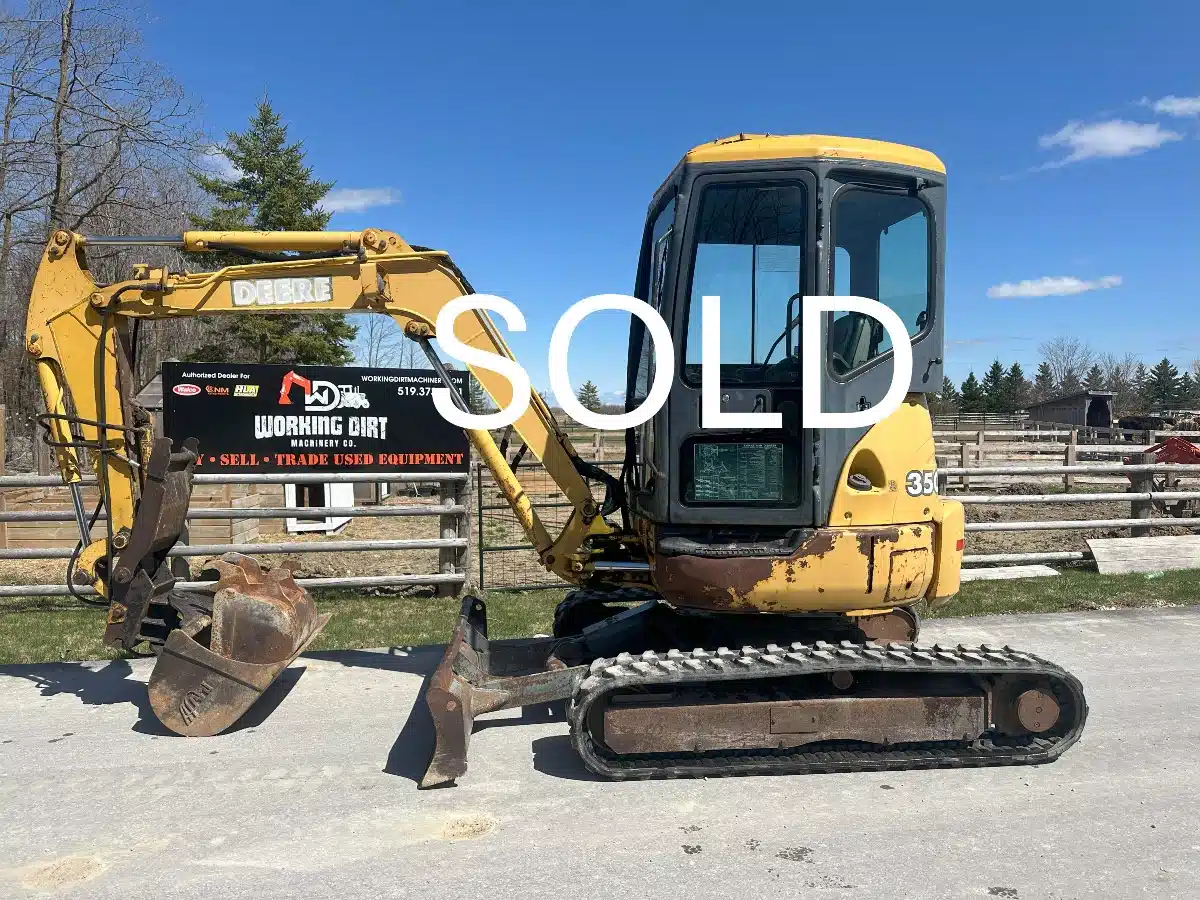 Gallery image 1 for Used 2000 John Deere 35D Excavator