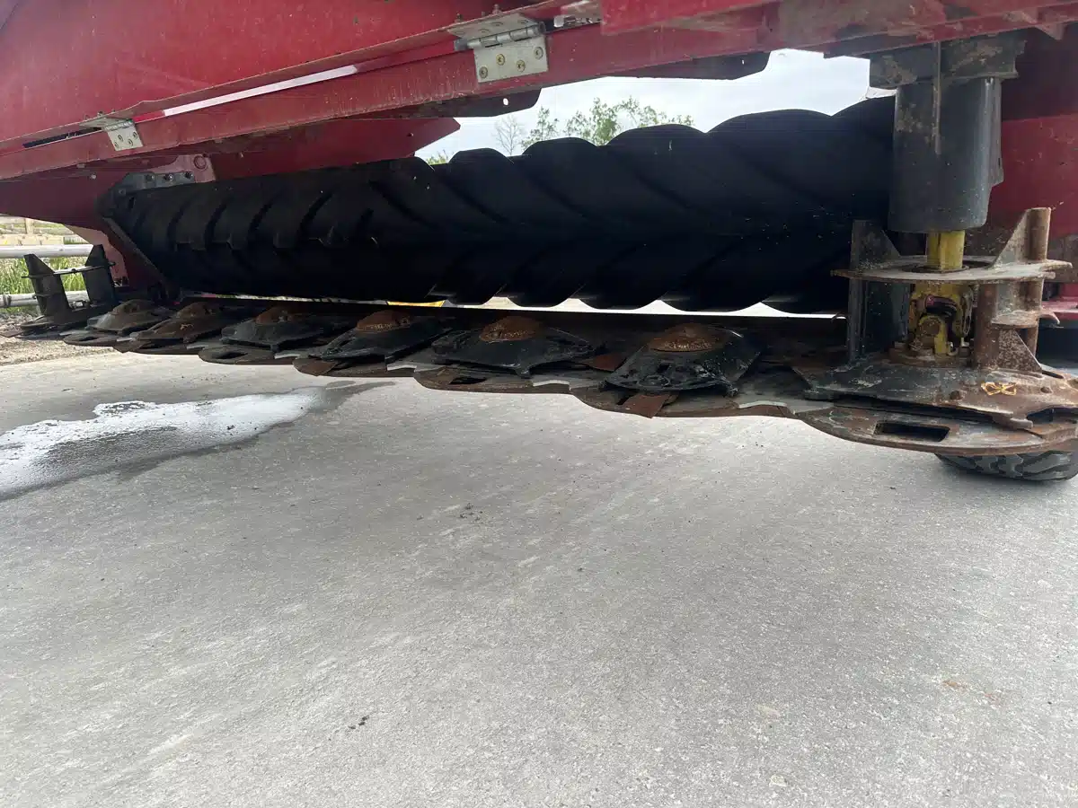 Gallery image 2 for Used 2018 New Holland 310 Disc Mower Conditioner