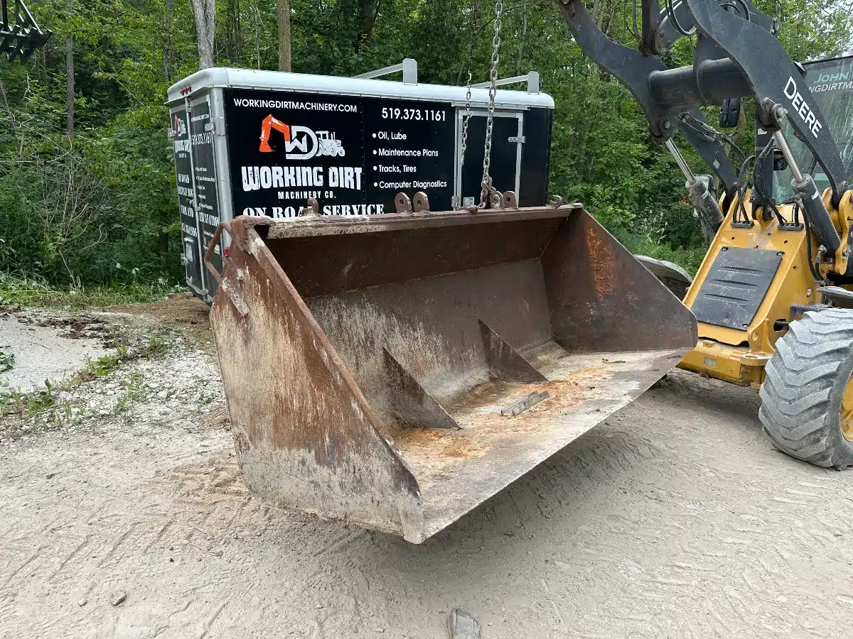 Gallery image 1 for Used 2000 H&H Mfg. Ltd. 9' bucket Bucket