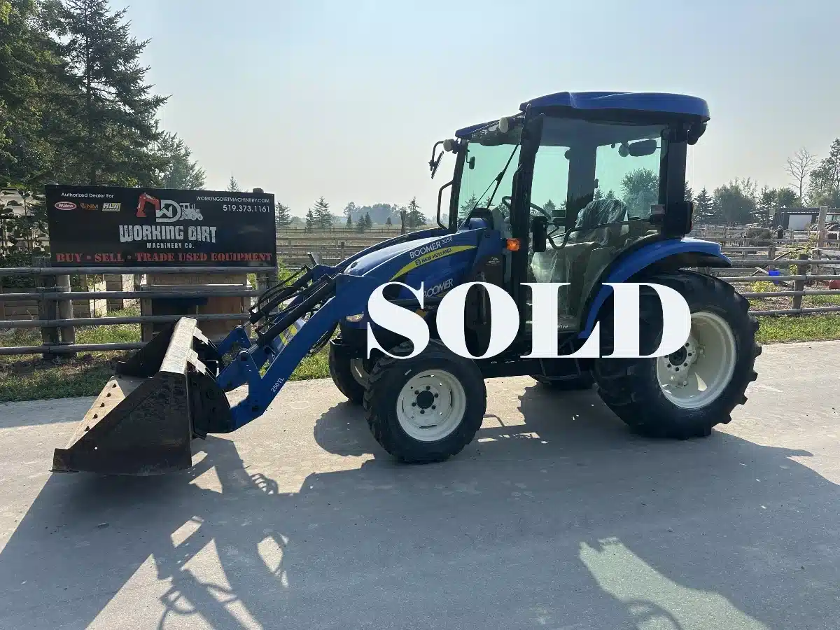 Gallery image 1 for 2011 New Holland BOOMER 3050 Tractor