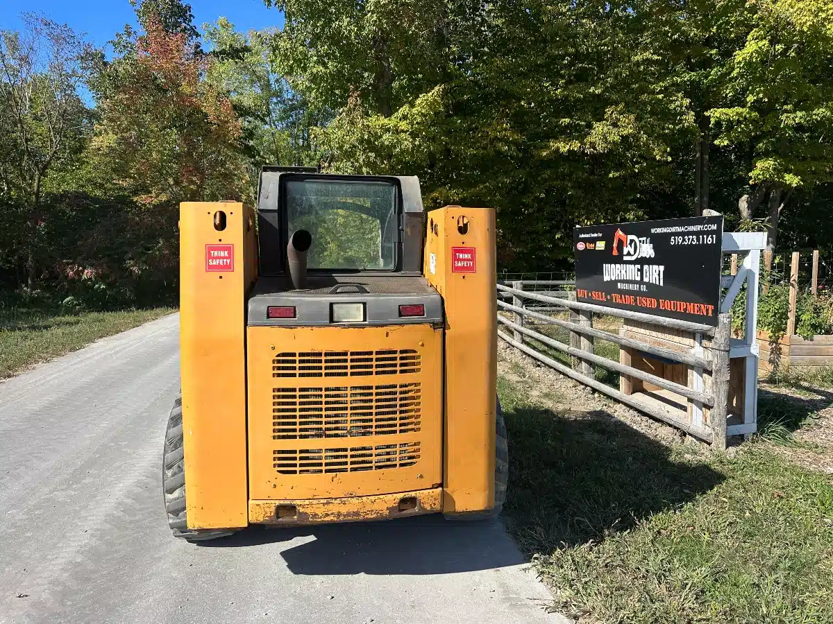 Gallery image 2 for Used 2006 Case 440 Skid Steer