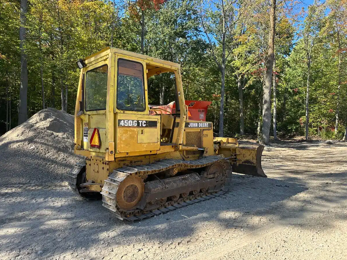 Gallery image 2 for Used 1994 John Deere 450G Dozer