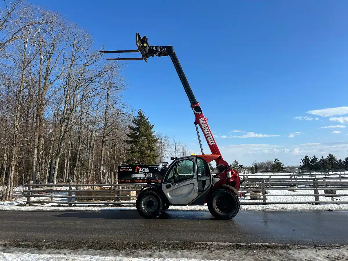 2013 Manitou MLT 625 TeleHandler