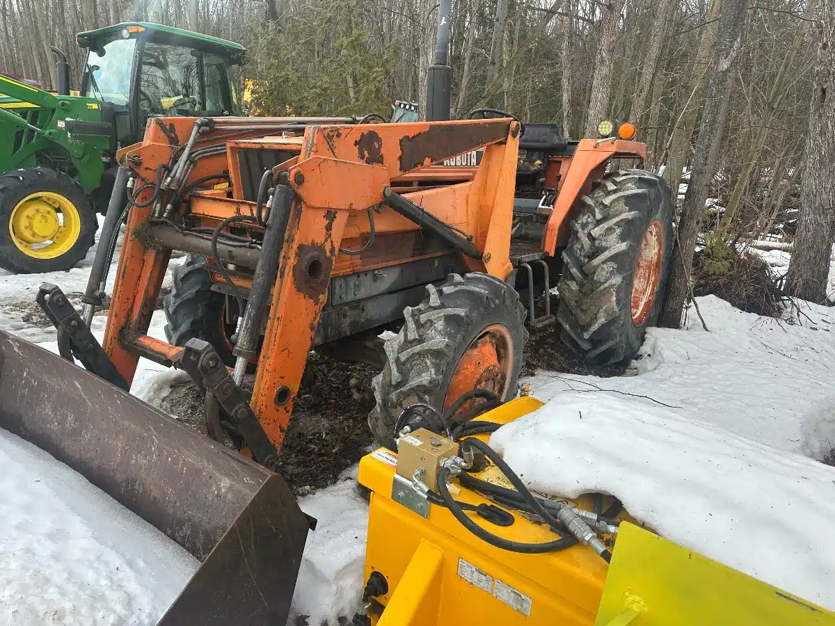 Gallery image 2 for 1990 Kubota M6950DT Tractor