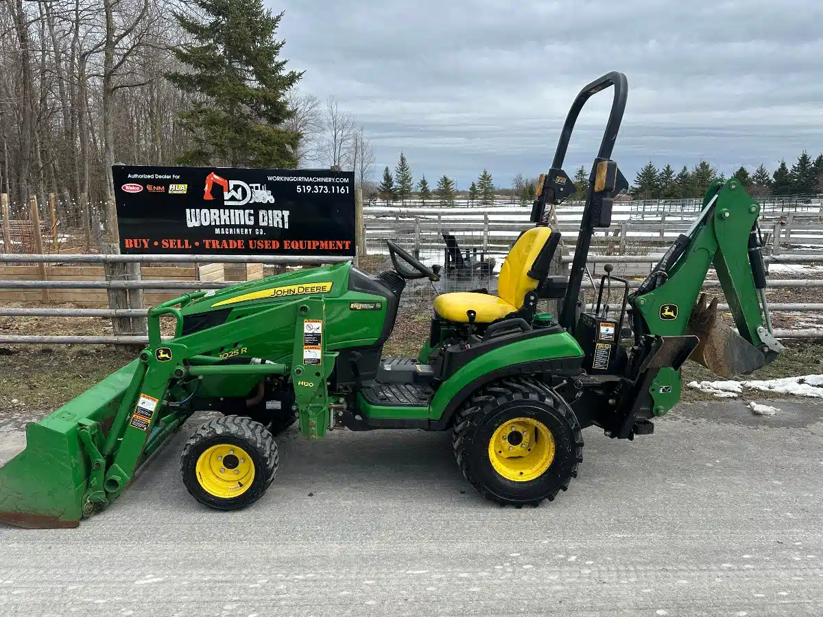 Gallery image 1 for 2017 John Deere 1025R Tractor