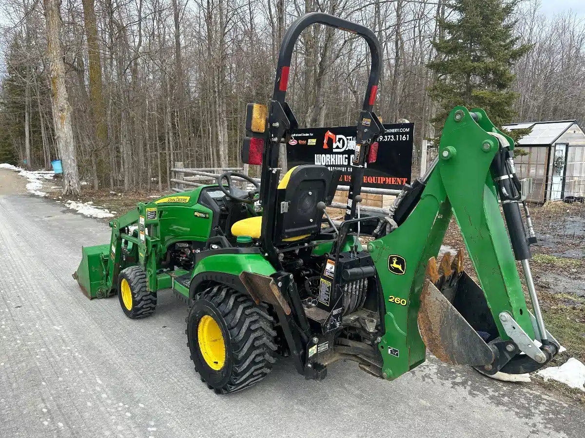Gallery image 2 for 2017 John Deere 1025R Tractor