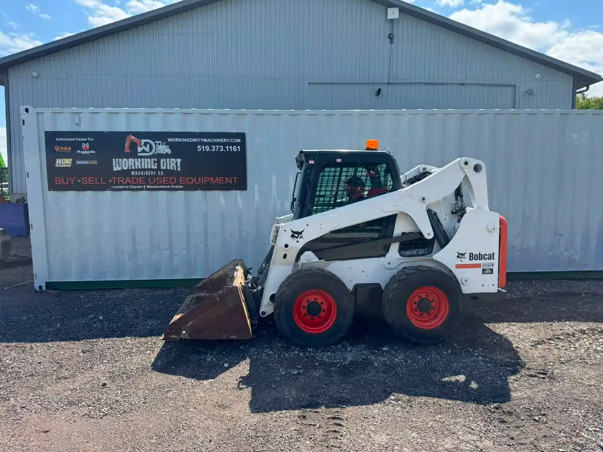 Photo de la Galerie 1 pour 2016 Bobcat S650 chargeuse à direction à glissement