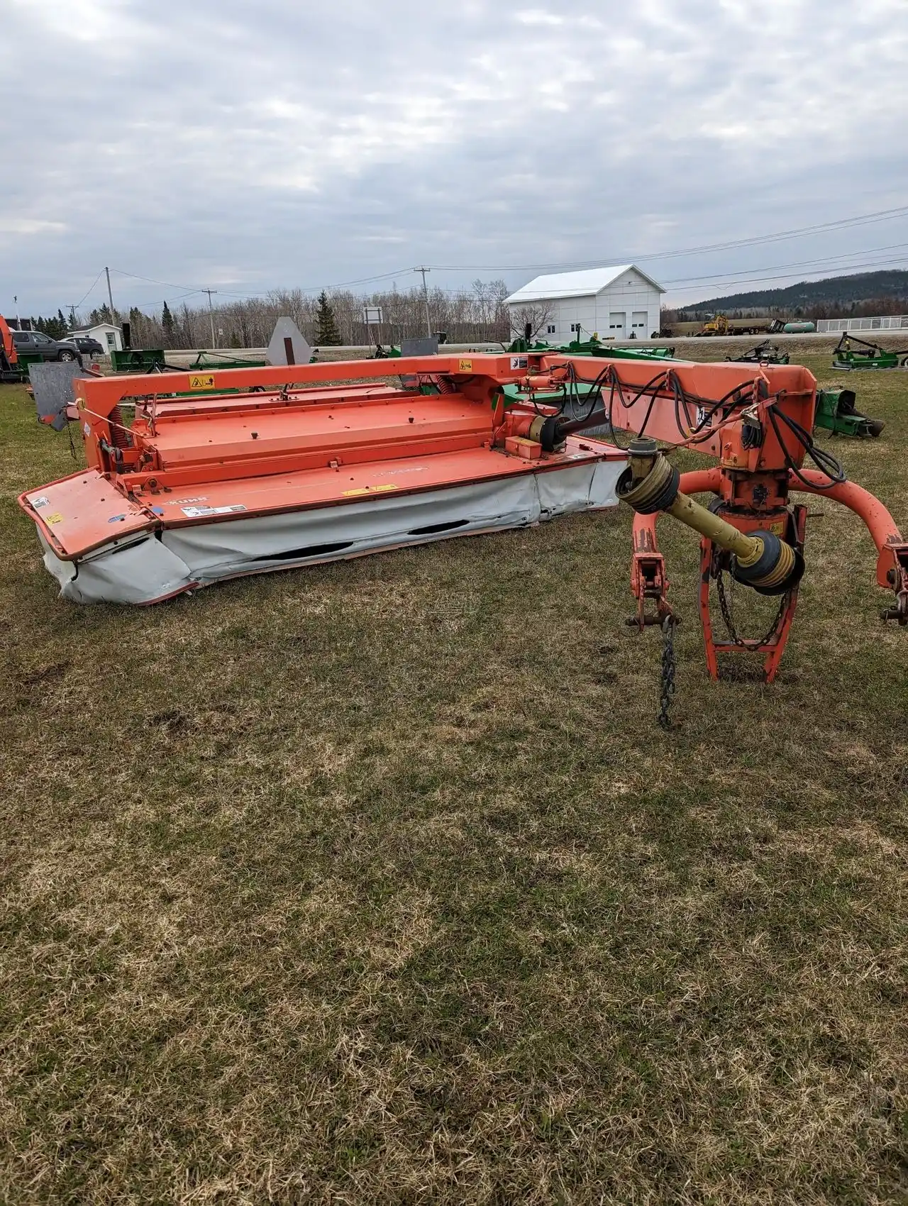 Gallery image 1 for Used 2006 Kuhn FC 352 G Disc Mower Conditioner