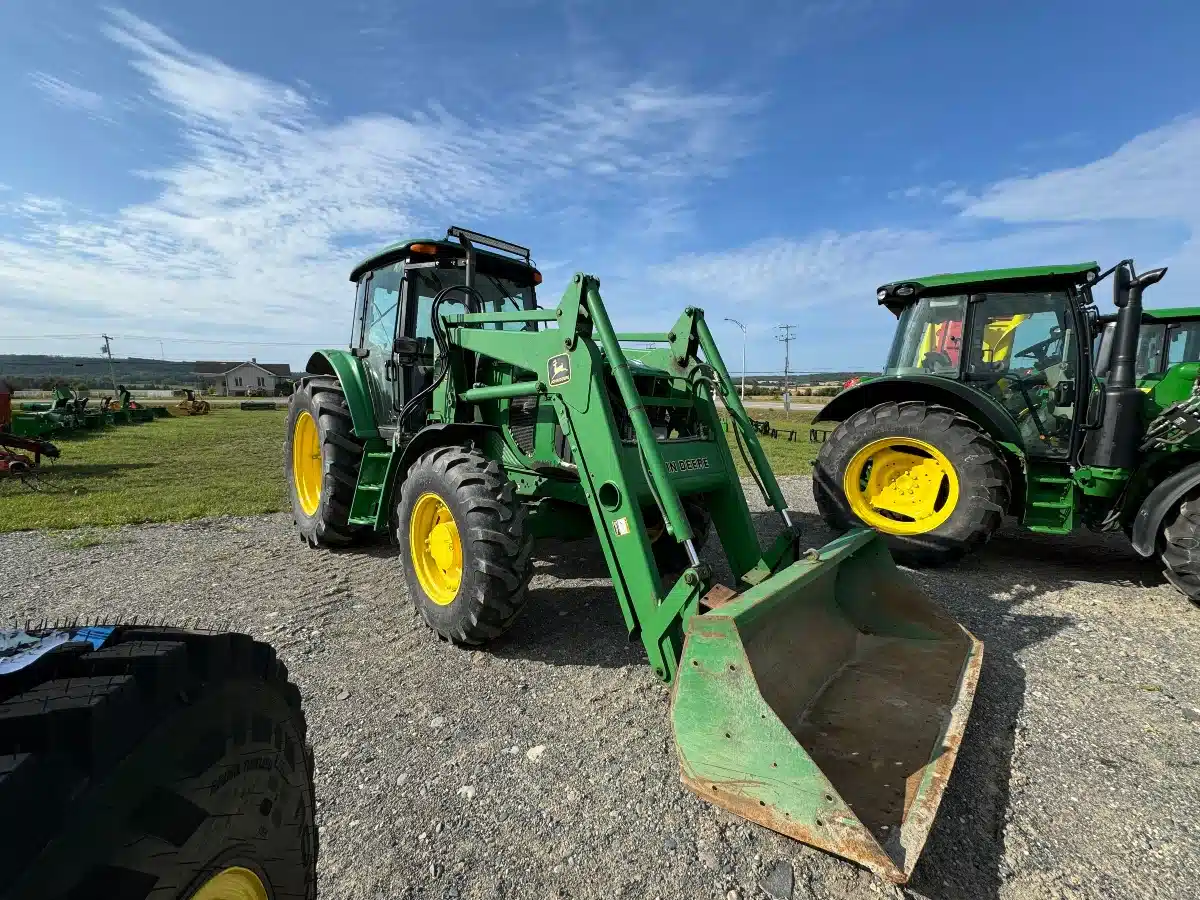 Gallery image 2 for Used 2004 John Deere 6615 Tractor