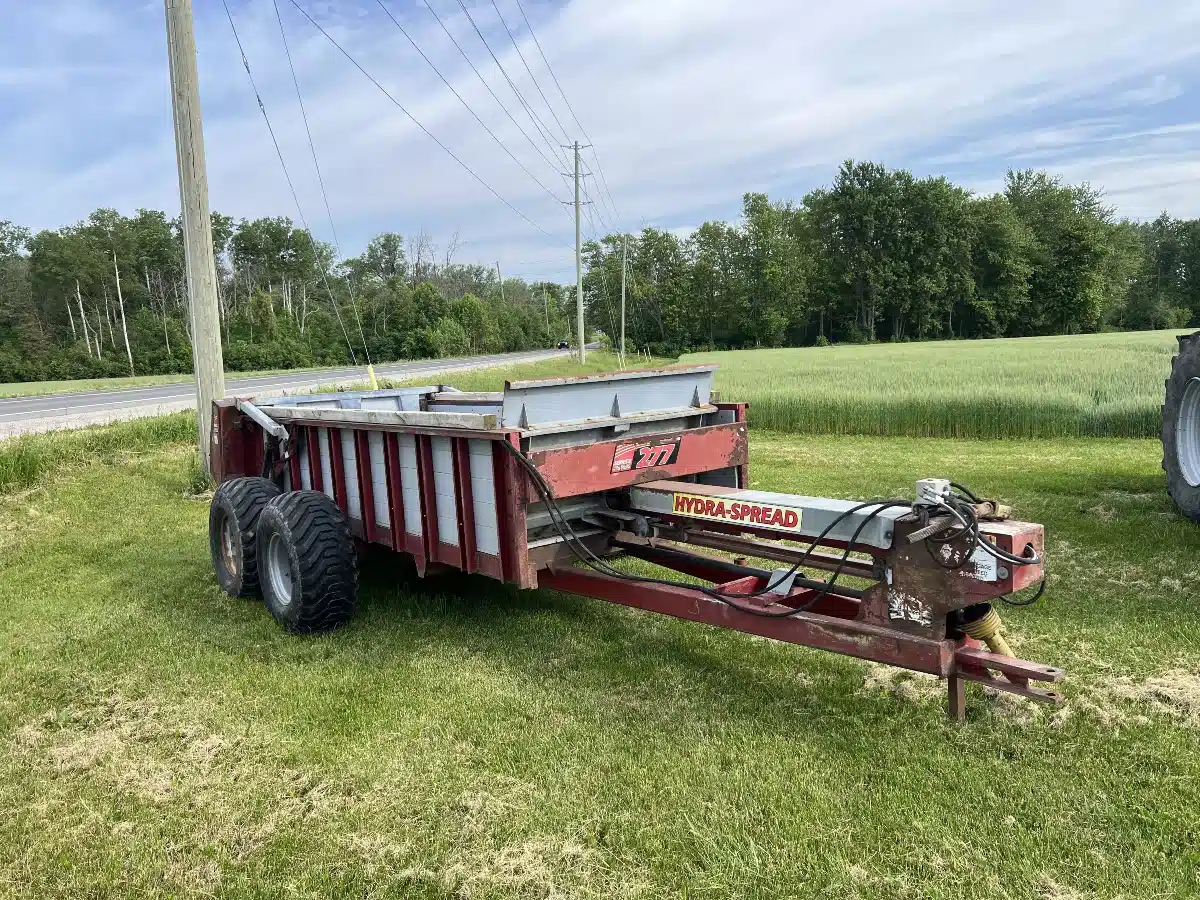 Gallery image 1 for Used Hagedorn HYDRA-SPREAD 277 Manure Spreader