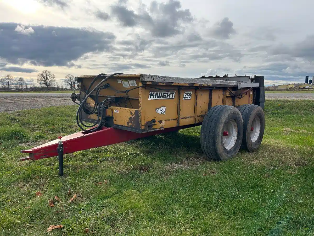 Gallery image 2 for Knight 350 Manure Spreader