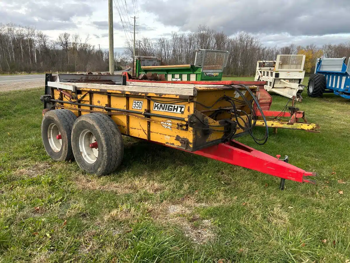 Used Knight 350 Manure Spreader
